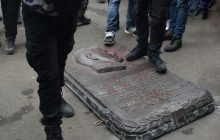 У центрі Одеси демонтували останню меморіальну дошку маршалу Жукову (фото)