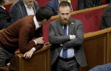 Нардеп Камельчук поскандалил с охранниками Рады из-за ПЦР-теста (видео)