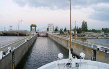 Госрегслужба не согласовала повышение платы за проход шлюзов