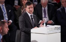 Нормандская встреча: президент ждет в апреле, а МИД говорит о переносе