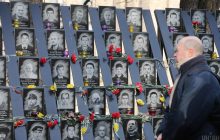Vigil for those killed in bloody clashes during Revolution of Dignity held downtown Kyiv (Photo)