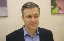 Николай Кулеба: из госбюджета на интернаты выделяется 12 миллиардов гривень. Но они идут не на ребенка, а на помещение, отопление, содержание персонала. Для детей пользы нет