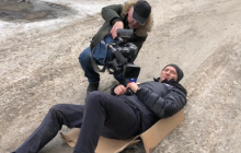 На журналіста каналу "Росія" при спробі взяти інтерв'ю наїхав автомобіль (фото)