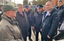 Заспокоювати жителів Нових Санжар через евакуацію з Китаю приїхав Аваков (фото, відео)