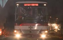 Evacuees from China arriving in Novi Sanzhary, police dispersing protesters to unblock roads (Live stream)