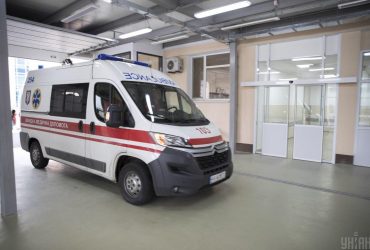 На Харківщині швидка потрапила під обстріл: поранено фельдшера