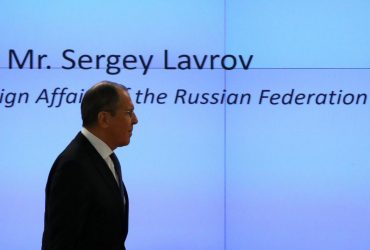 Лавров стверджує, що українців змушують все ризикованіше застосовувати західну зброю проти РФ