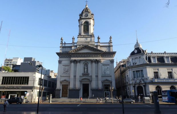 Украинцам разрешили вдвое дольше находиться в Аргентине и Монголии без виз