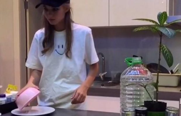 "Печеньки с наркотой": Лола из "Школы" удивила психоделическим видео