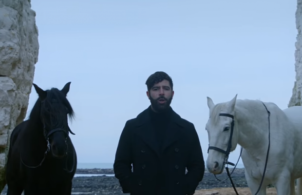 Британские инди-рокеры Foals представили клип на песню Neptune