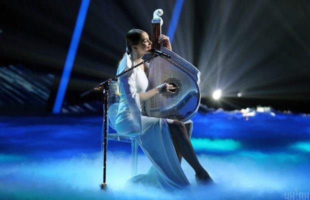 Марина KRUTЬ открестилась от украинского шоу-бизнеса: "Там мало жизни" (видео)