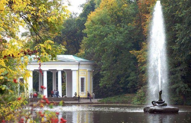 Неможливо не закохатися: найромантичніші місця в Україні та за її межами