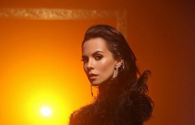 "Красуня неймовірна!": Каменських зачарувала мережу розкішним образом (фото)