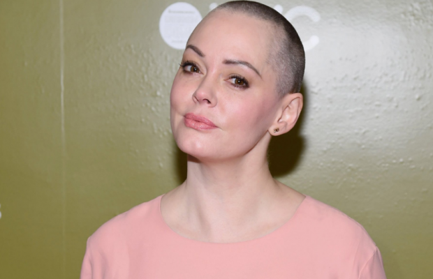 Зірка "Зачарованих" після розставання з транс-моделлю завела роман з дівчиною (фото)