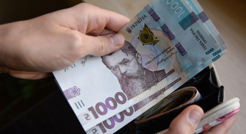 Шмигаль розповів, як просуваються справи з виплатою карантинної допомоги ФОПам