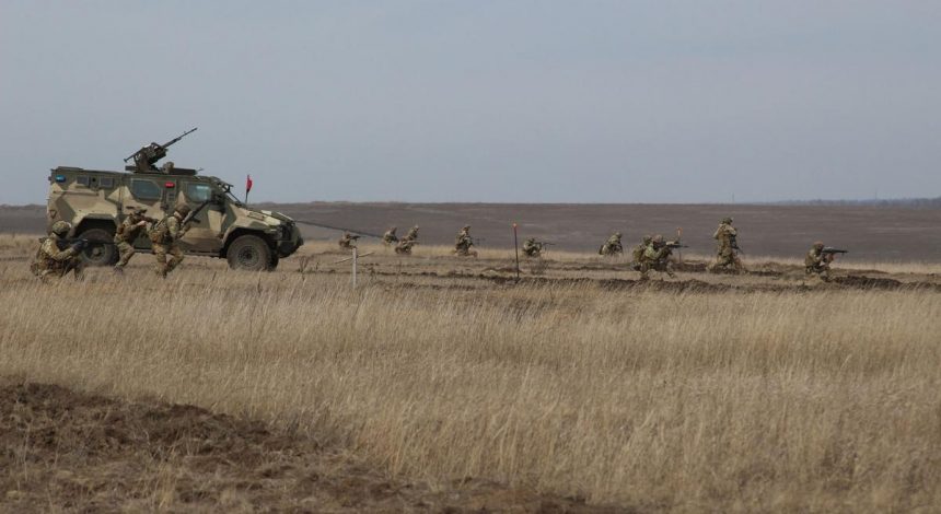 Танки, гаубицы и ЗРК: в ОРДЛО зафиксировали огромное скопление военной техники