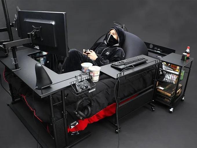 Кровать для геймеров / 9gag.com Кровать для геймеров / 9gag.com
