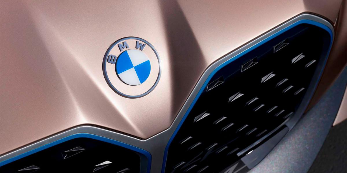 Новый логотип BMW / фото BMW Новый логотип BMW / фото BMW