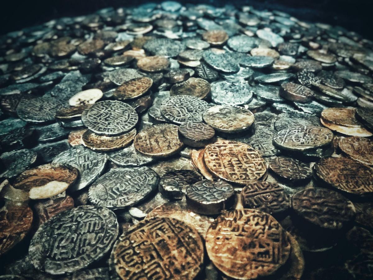 Among the coins were two gold alliances / Photo: pexels.com