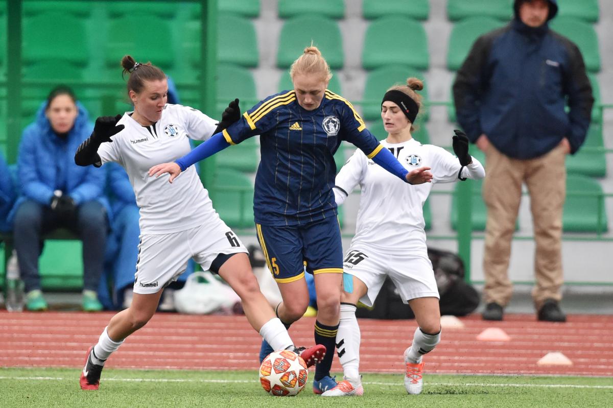 В Украине проводится национальный чемпионат по женскому футболу / фото: fczh1.com