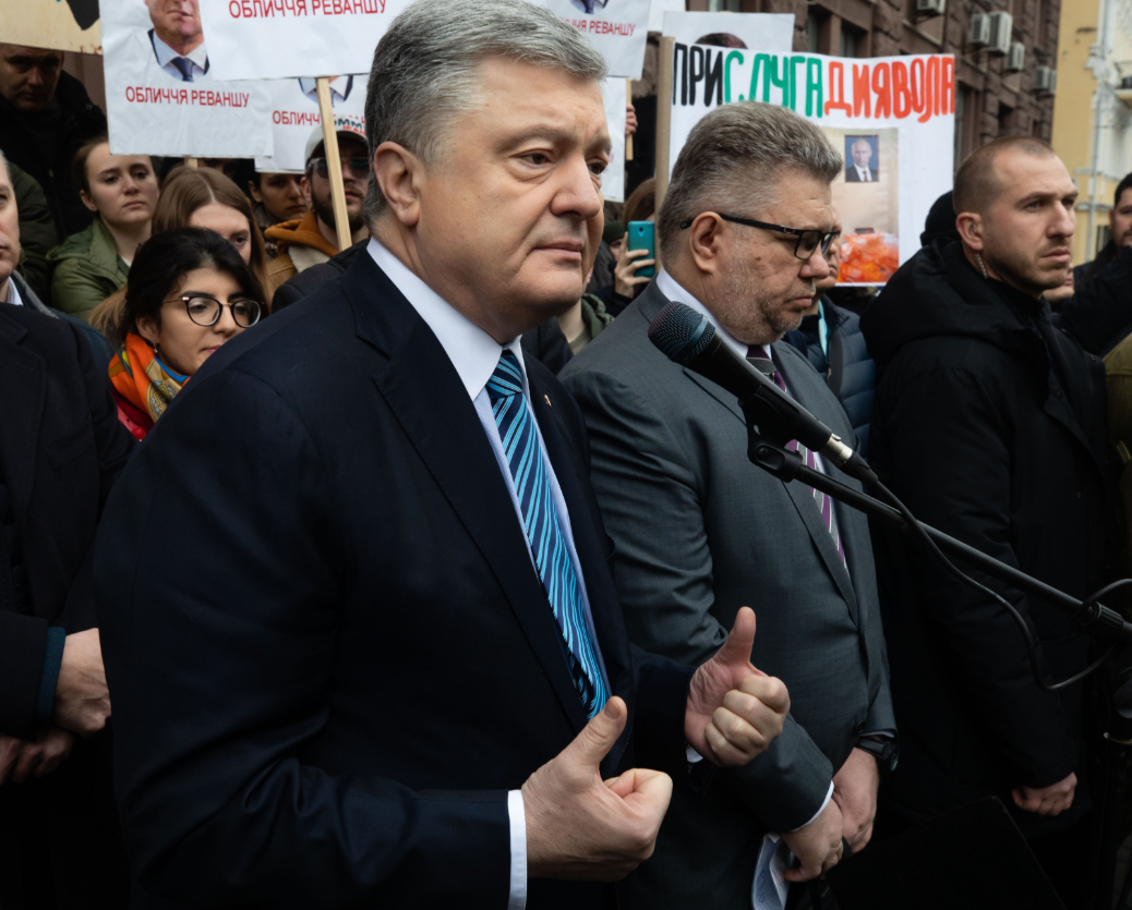 Порошенко завтра ждут на допрос по двум делам / twitter.com/poroshenko