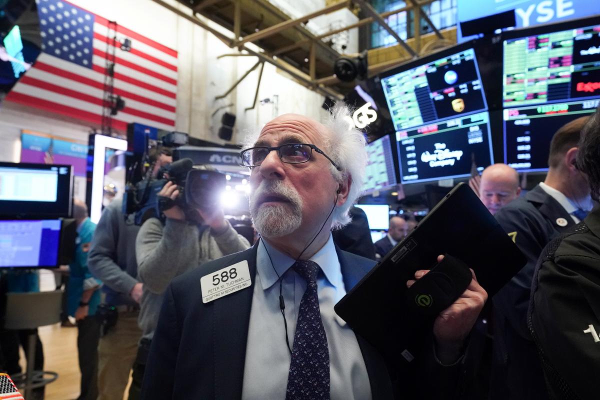 Nasdaq Composite упал на 632,84 пункта / фото REUTERS Nasdaq Composite упал на 632,84 пункта / фото REUTERS