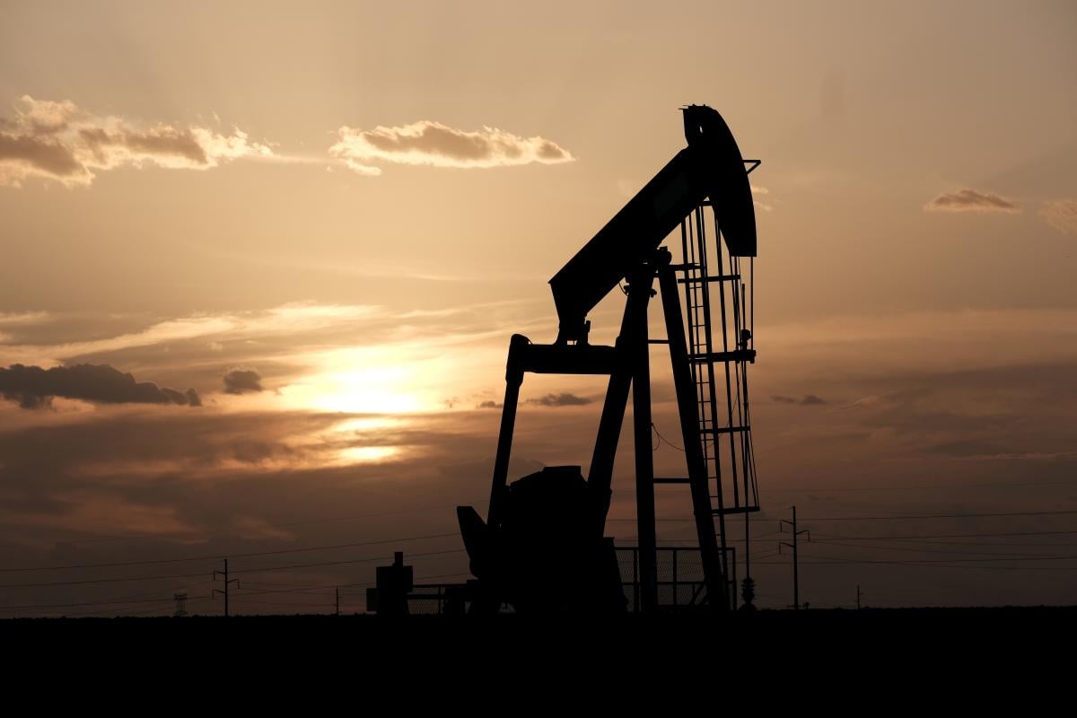 Зростання цін на нафту сталося після різкого скорочення світових запасів палива за останні кілька місяців / REUTERS