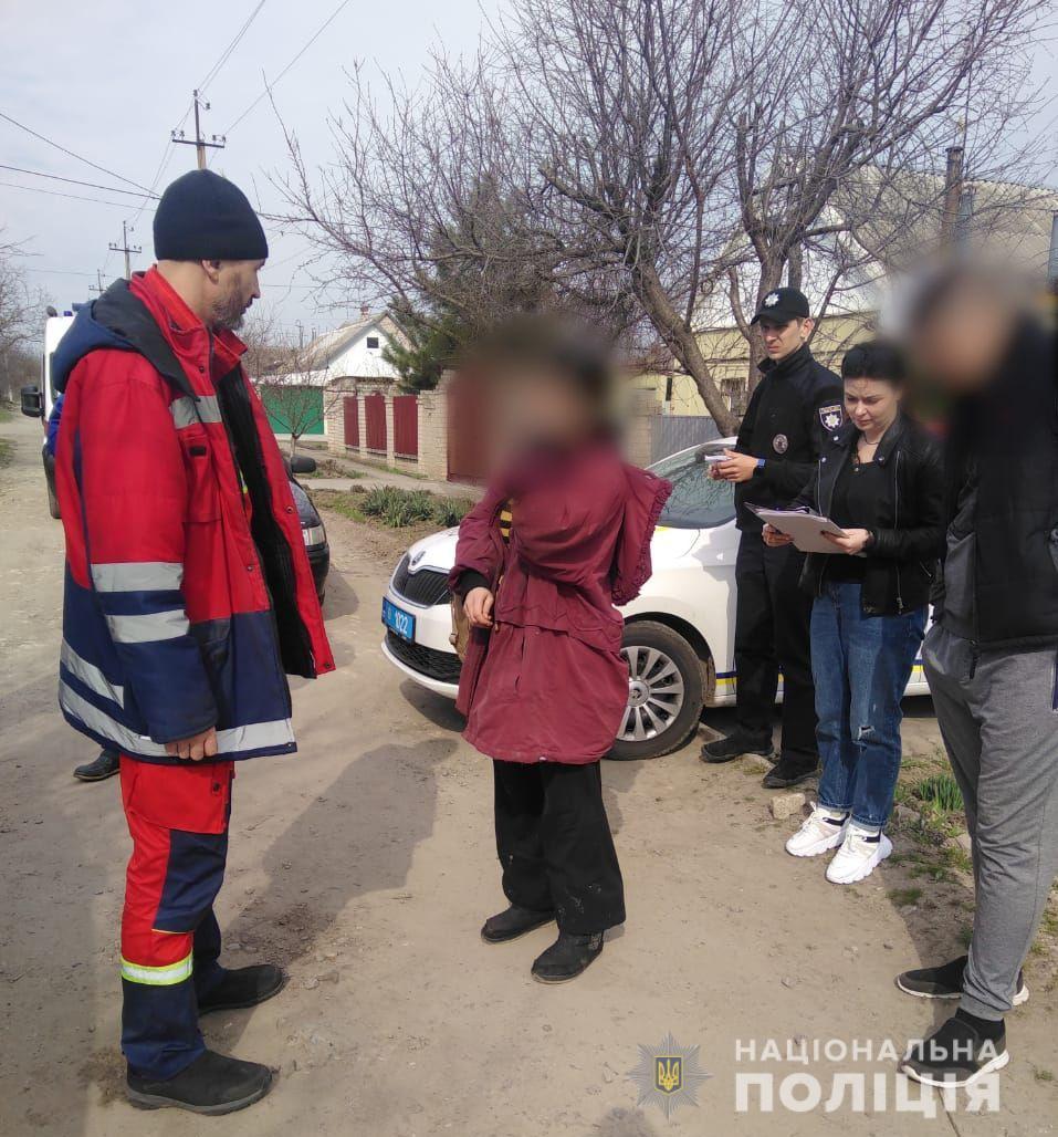 Мать и бабушка обливали девочку холодной водой при температуре +4 градуса / Фото: Нацполиция Мать и бабушка обливали девочку холодной водой при температуре +4 градуса / Фото: Нацполиция