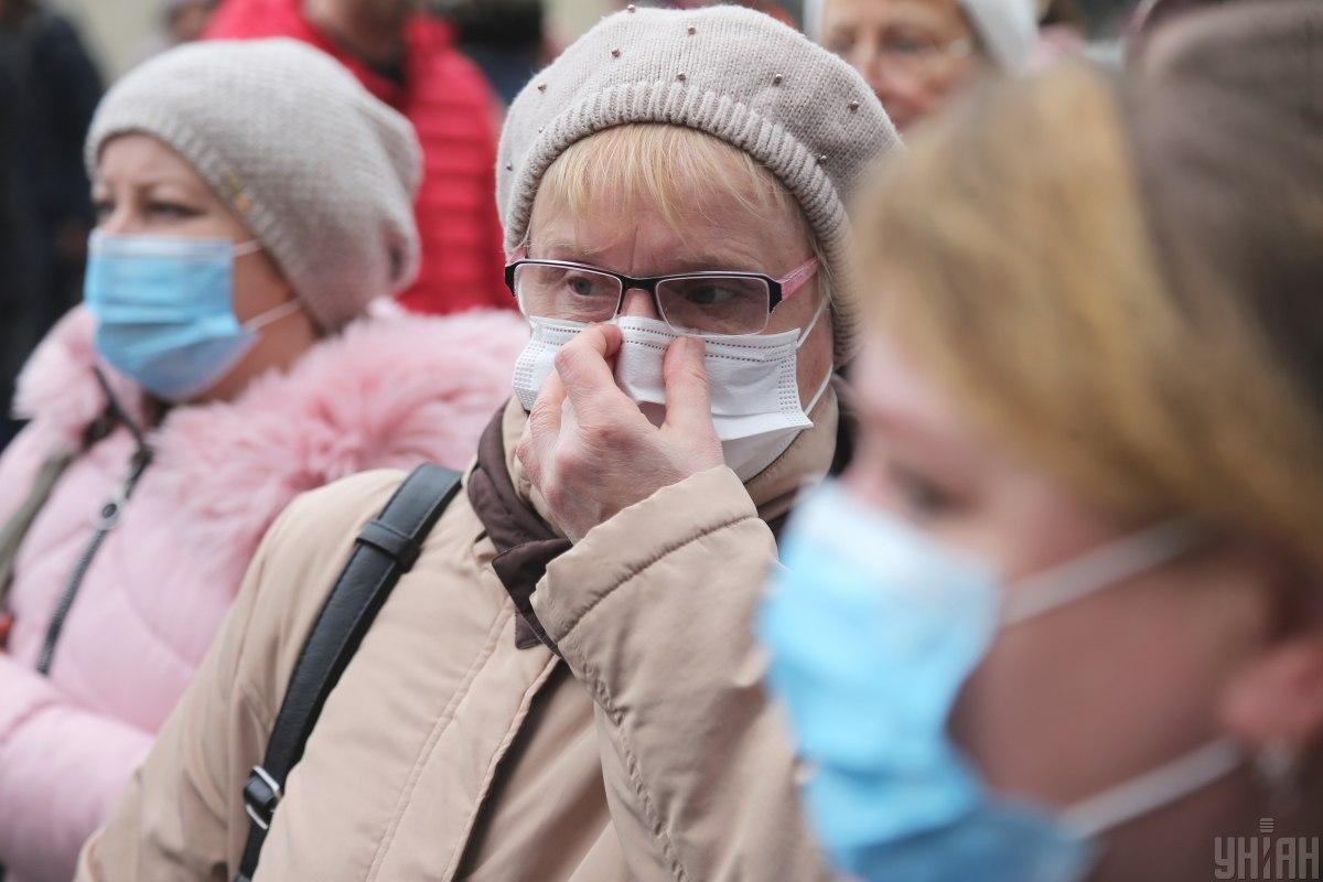 Спецбригады в ТРЦ Киева будут проверять людей на коронавирус / фото УНИАН