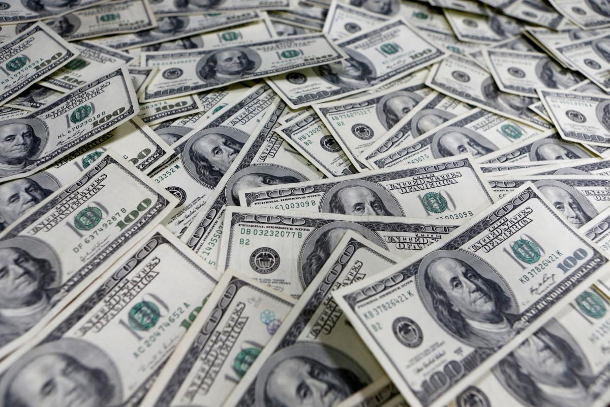 12 января курс гривни к доллару ослаб на 5 копеек - до 40,70 грн/долл. / иллюстрация REUTERS 12 января курс гривни к доллару ослаб на 5 копеек - до 40,70 грн/долл. / иллюстрация REUTERS