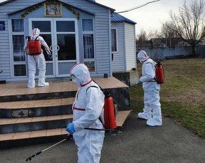 Провели дезінфекцію приміщень, які відвідувала померла від коронавірусу / Фото: zhitomir.info Провели дезінфекцію приміщень, які відвідувала померла від коронавірусу / Фото: zhitomir.info