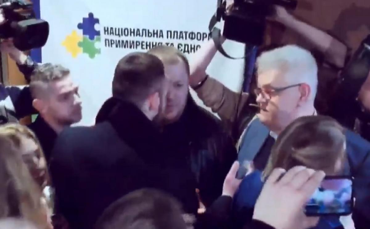 12 березня між Сивохо та ветеранами АТО/ООС стався конфлікт / Скріншот 12 березня між Сивохо та ветеранами АТО/ООС стався конфлікт / Скріншот