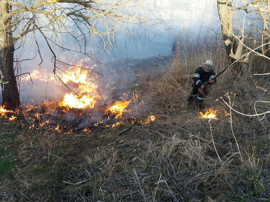 За 15 березня пожежники ліквідували 18 пожеж \ прес-служба ДСНС в Дніпропетровській області За 15 березня пожежники ліквідували 18 пожеж \ прес-служба ДСНС в Дніпропетровській області