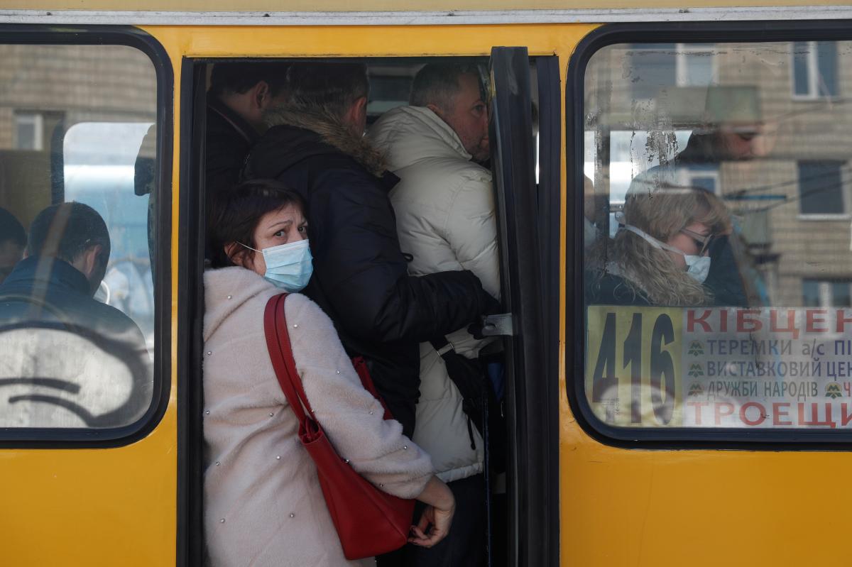 Не будут работать все виды транспорта / фото: REUTERS