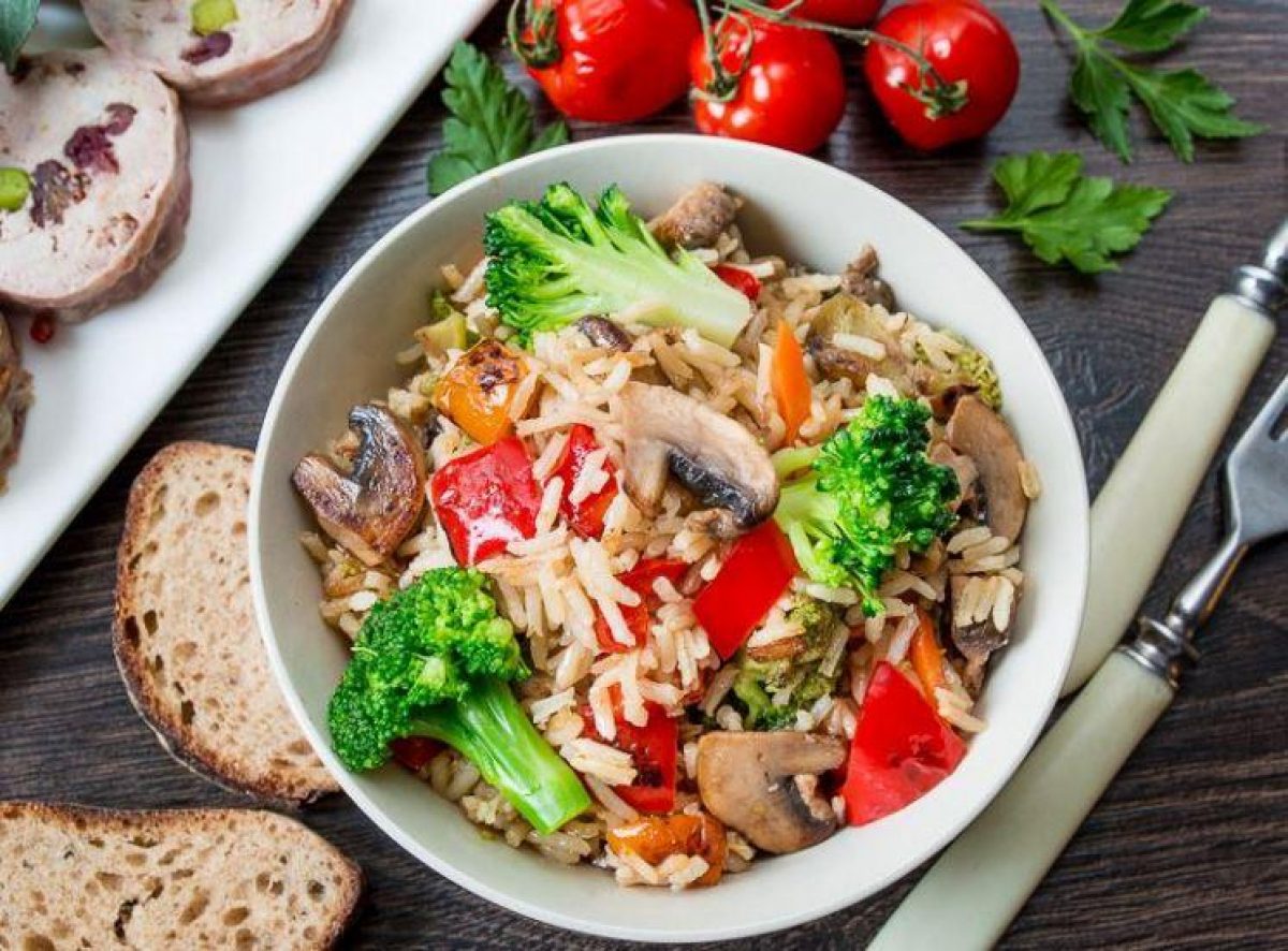 Бурый рис с овощами — рецепт с фото и видео. Как приготовить коричневый рис с овощами?