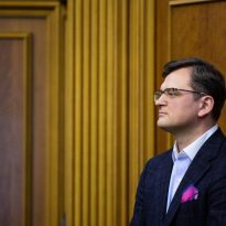 Україна готує другу евакуацію українців з Китаю - Кулеба