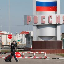 Coronavirus: Russia shutting down borders