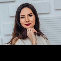 Психосоматолог Лина Анищенко: Закупка алкоголя и гречки в огромных количествах не поможет справиться с эмоциями