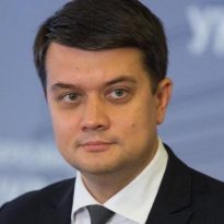 Разумков не принял участия в опросе Зеленского