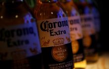 Коронавирус обрушил стоимость акций производителя пива "Corona"