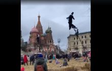 "Дементоры у стен Кремля?": в сети появилось жуткое видео с московской Масленицы