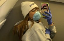 "Коронавірус не зупинить мене": зірка PornHub Райлі Рід підтримала новий селфі-тренд