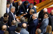 Разумков ответил, накажут ли депутатов ОПЗЖ за поездку в Москву