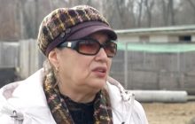 На Киевщине друзья умершего фермера охраняют его могилу, чтобы рейдеры не уничтожили тело - СМИ (видео)