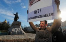 Адвокат Полозов назвав головну причину, з якої всі протести в Росії закінчуються нічим