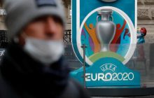 Коронавірус відправив футбол в аут. Що буде з нинішнім сезоном?