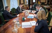 Зеленський обговорив із мерами великих міст та головами ОДА ситуацію з COVID-19 в Україні