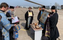 В Запорожье священники УПЦ МП изобрели свой способ молитвы против коронавируса (фото)
