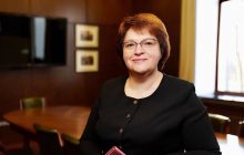 Второй человек в Минздраве: кто такая Ирина Микичак