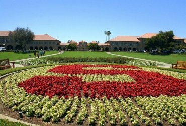 Преподаватель Стэнфорда в США заразился коронавирусом – университет приостановил занятия